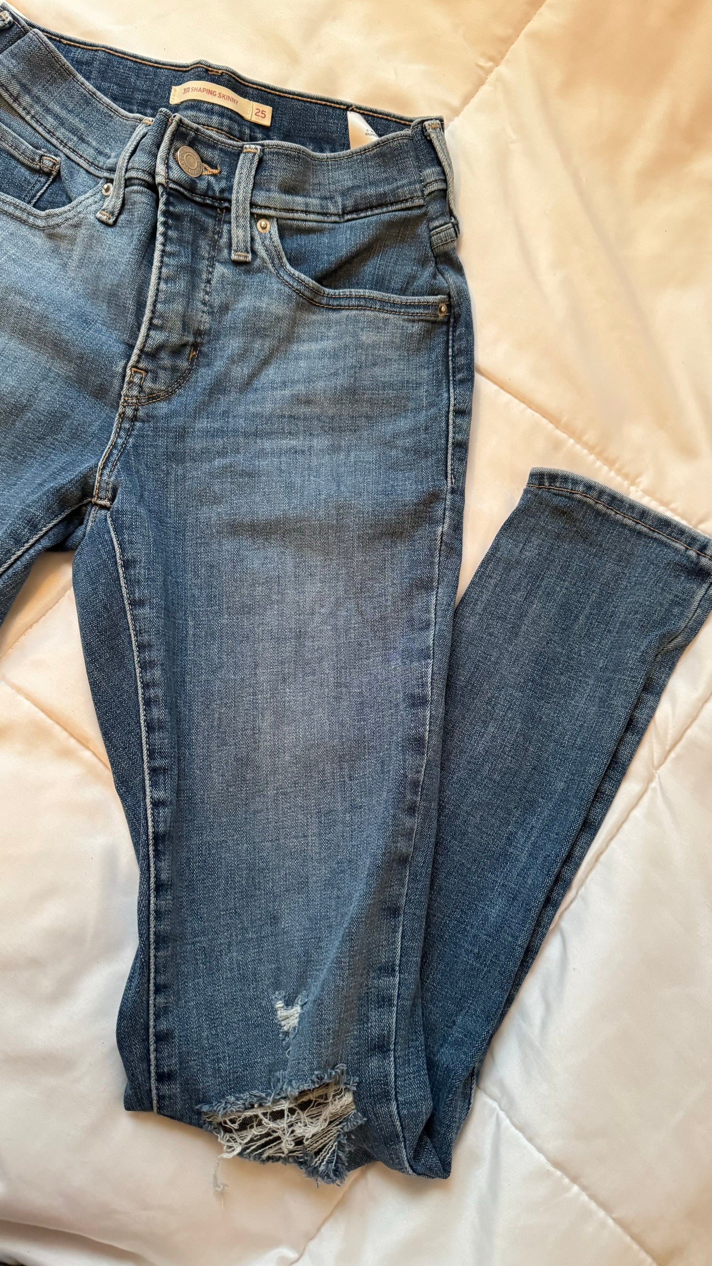 Levi’s 311 shaping skinny - 25