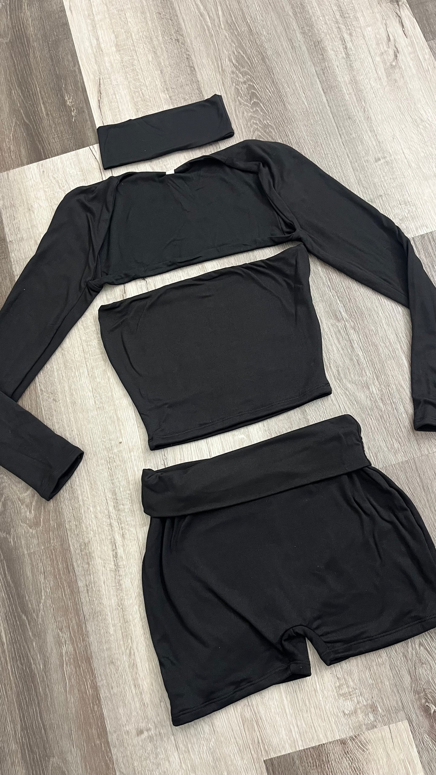 Gia 4 piece set - black