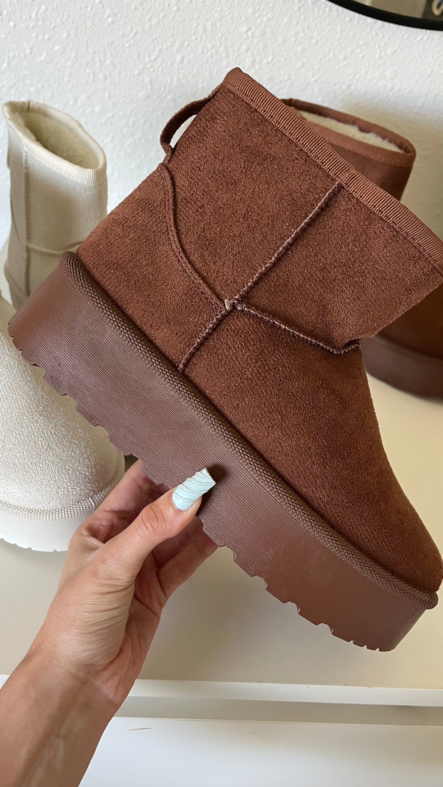 Mimi booties - chocolate